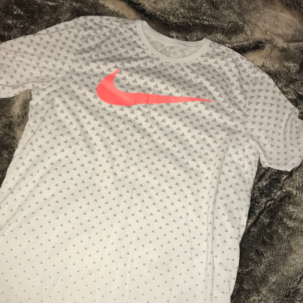 Mens Nike T-shirt